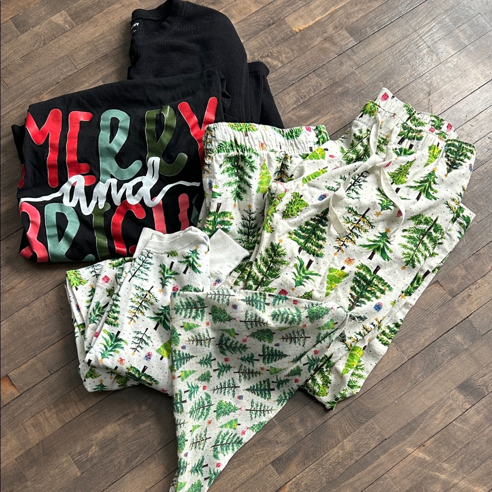 Old Navy Holiday Pajama Set - Black and Green